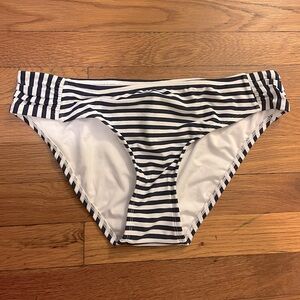 Vineyard Vines by Target bikini bottom 👙